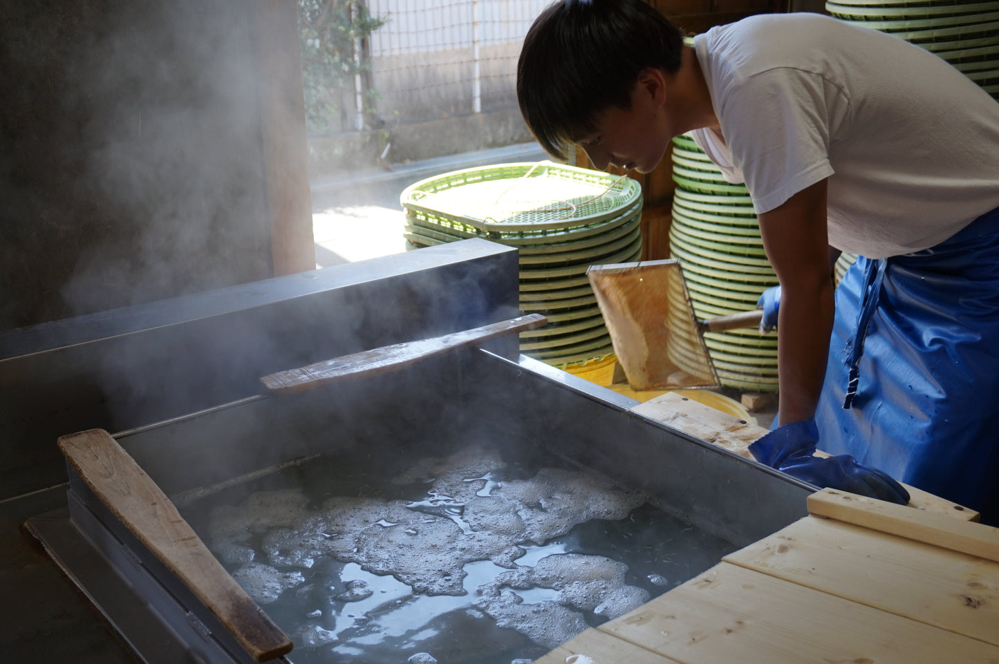 ふっくら、つやつや、プリっぷり。魚政のしらす　釜揚げしらす（500ｇご家庭用パック入り）